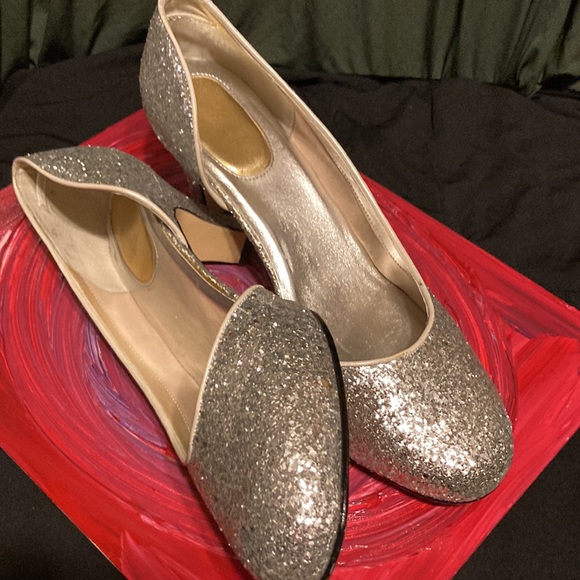 Heels - Picture 7 of 17